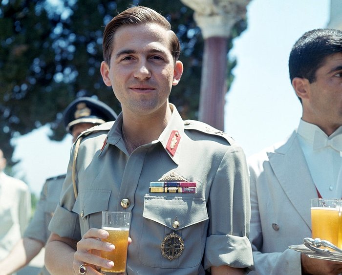 Ο κληρονόμος μιας ξένης δυναστείας