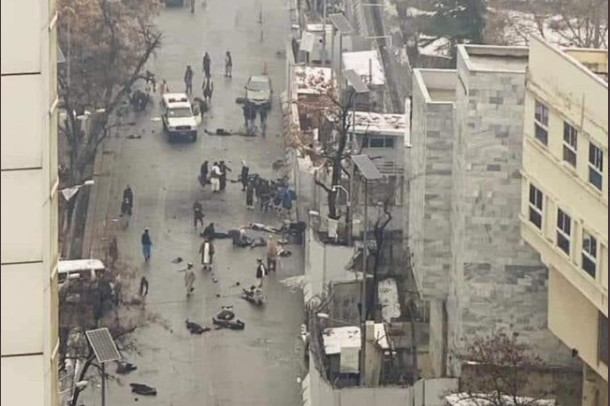 Αφγανιστάν: Ισχυρή έκρηξη στην Καμπούλ έξω από το υπουργείο Εξωτερικών - Φόβοι για 20 νεκρούς