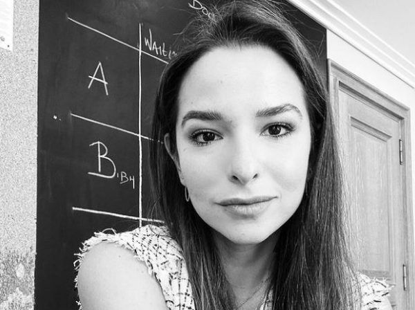 Δύσκολες ώρες για την Εριέττα Κούρκουλου – Πώς αποχαιρέτησε την γιαγιά της