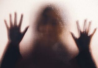 Παρατηρητήριο Αυτοκτονιών ΚΛΙΜΑΚΑ: Κατά 25% αυξήθηκαν οι αυτοκτονίες την τελευταία διετία