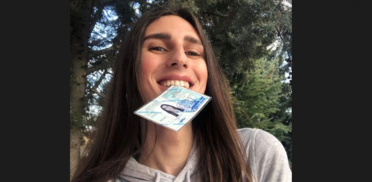 Ελένη Λιάλη: Η εμπειρία της για την έκδοση νέας ταυτότητας