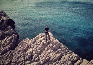 Μανώλης Φάμελλος: Στο μουσικό στέκι «Ορφέας» στην Κυψέλη