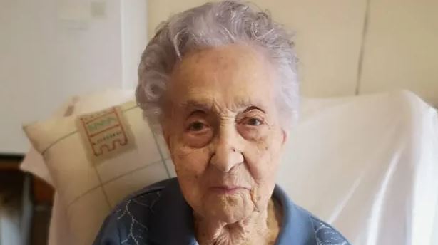 H γηραιότερη γυναίκα του κόσμου έχει το κλειδί της μακροζωίας: «Μείνετε μακριά από τοξικούς ανθρώπους»