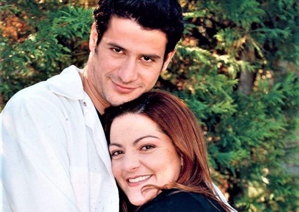 Σταυροπούλου-Γεωργούλη ποζάρουν αγκαλιά 20 μετά τον μεγάλο του έρωτα
