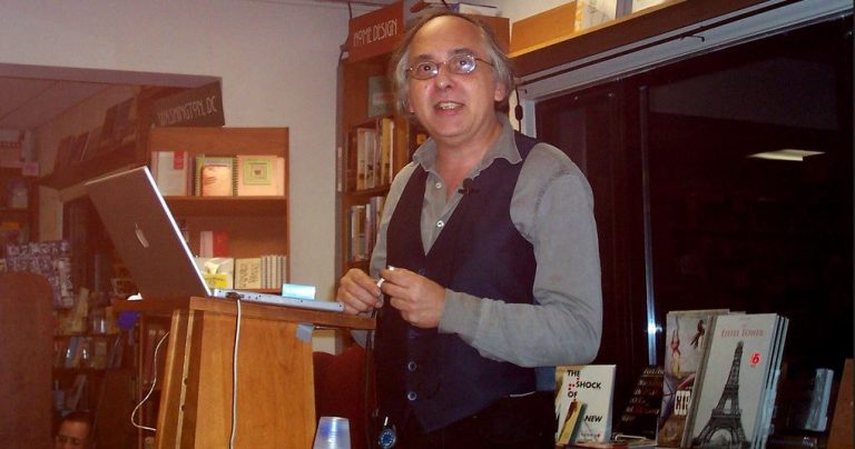 Ο σκιτσογράφος Αρτ Σπίγκελμαν για τη ζωή με ένα ποντίκι 500 κιλών να τον κυνηγάει