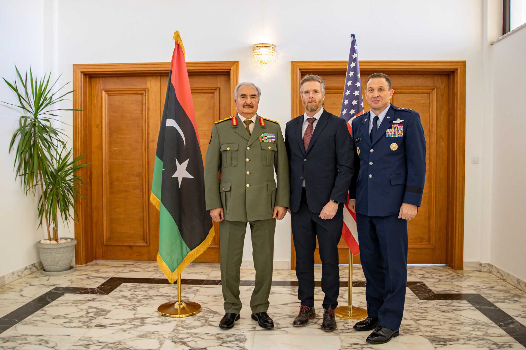 Λιβύη: Νέες συναντήσεις ΗΠΑ με Χαφτάρ - Τι του ζητούν μετά την επίσκεψη του αρχηγού της CIA