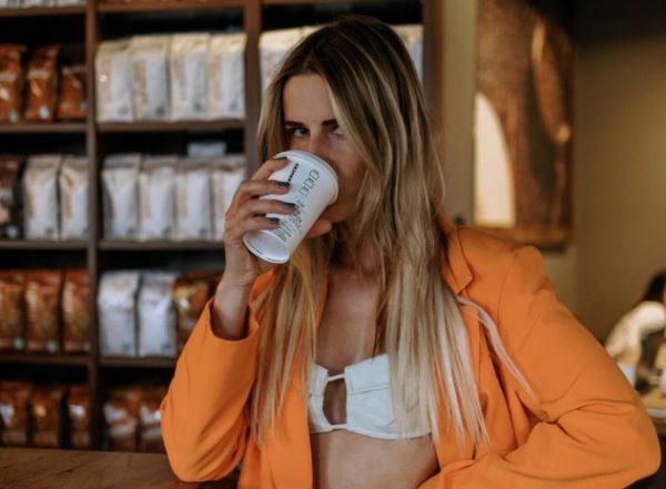 Γερμανία: Στα δίχτυα της εφορίας η πιο σέξι αστυνομικός που το γύρισε σε influencer