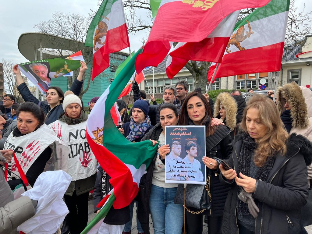 Ιράν: Γαλλία και Βρετανία καταδικάζουν την εκτέλεση των δύο διαδηλωτών