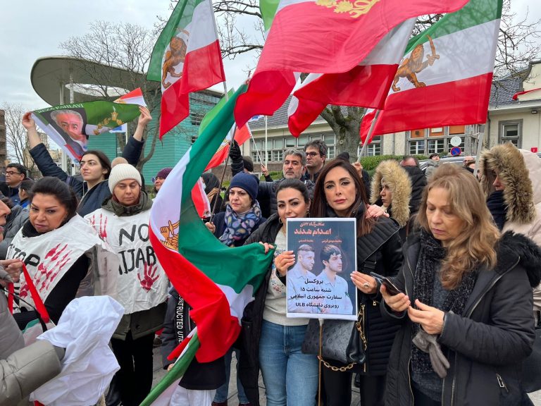 Ιράν: Γαλλία και Βρετανία καταδικάζουν την εκτέλεση των δύο διαδηλωτών