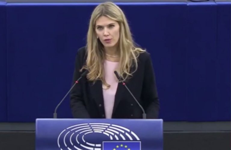 Εύα Καϊλή: Στο μικροσκόπιο οι επαφές με τον Άστον Κούτσερ