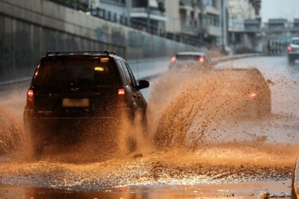 ΚΚΕ για κακοκαιρία: Στο ίδιο έργο θεατές εν έτει 2023