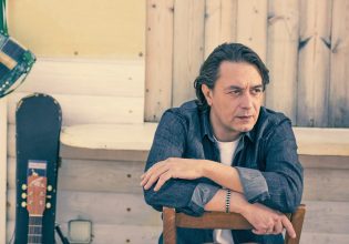 Γιάννης Κότσιρας: Συγκινητικό μήνυμα για την απώλεια των γονιών του