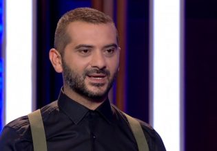 Λεωνίδας Κουτσόπουλος: Ποζάρει αγκαλιά με τον γιο του πίνοντας μπύρα