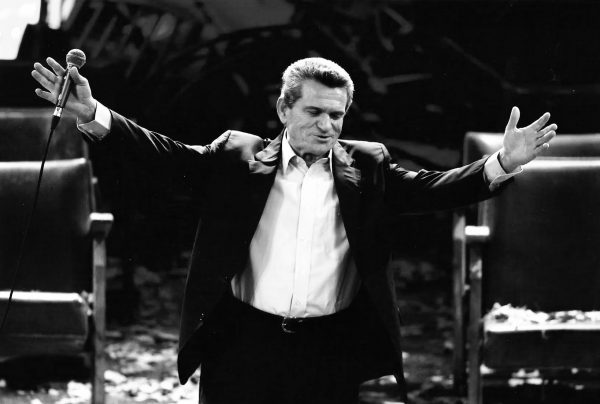 Ο Γιώργος Μαργαρίτης θα «μιλάει στην καρδιά μας» κάθε Σάββατο στο Γυάλινο Μουσικό Θέατρο