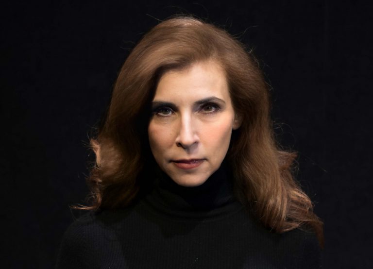 Μαρία Παπαλάμπρου στο in: Οι καλύτερες ψυχαναλύτριες είναι οι κολλητές μου