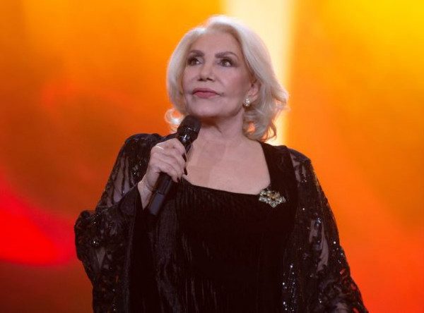 Μαρινέλλα: «Άφωνες κάνουν καριέρα με στρινγκ και playback»