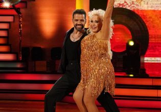 Μπέσσυ Αργυράκη: Ούτε τα κιλάκια σου, ούτε η ηλικία σου επιτρέπουν να πας σε ένα τέτοιο σόου