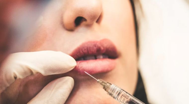 Της «έταξαν» μεσοθεραπεία και κατέληξε στο νοσοκομείο