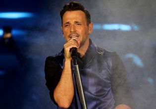 Νίκος Βέρτης: «Μακάρι όλοι οι άντρες να φορούσαν τα παντελόνια που φοράω» – Ξέσπασε ο τραγουδιστής