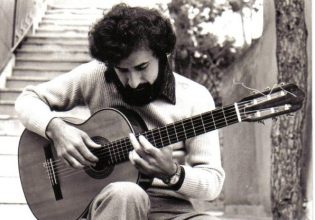 Νότης Μαυρουδής: Η σχέση του με το αντάρτικο και τον Ρίτσο – «Τραγούδια ηρωικά και πένθιμα»