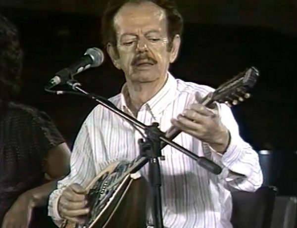 Βασίλης Τσιτσάνης: Η λαϊκή έμπνευση, η ένταση του ήχου