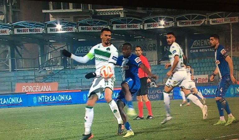 Χέρι του Κουρμπέλη πριν το πέναλτι του Παναθηναϊκού στο 95′ (pic, vid)