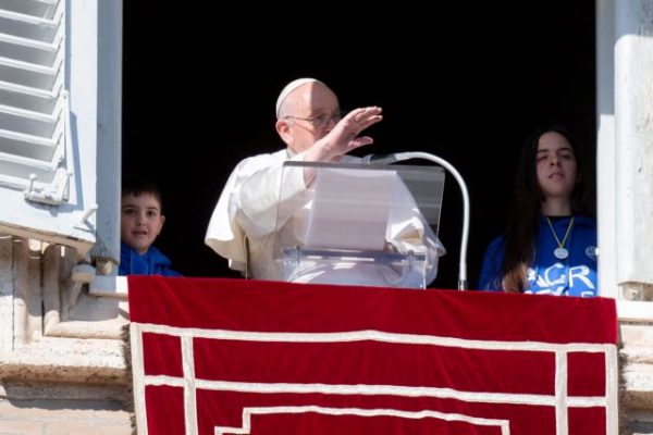 Βατικανό: Ο πάπας Φραγκίσκος ζητάει από το Ισραήλ και τους Παλαιστίνιους να σταματήσουν «το σπιράλ του θανάτου»