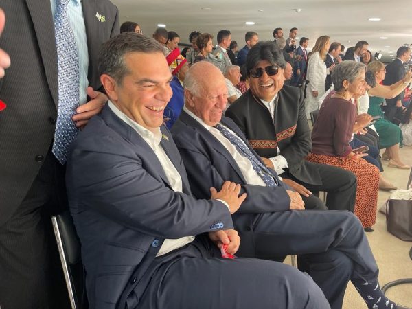 Τσίπρας: Οι συναντήσεις στη Βραζιλία, το σχόλιο του Μοράλες και η χειραψία με τον Τσαβούσογλου