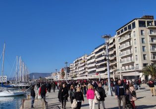 «Κοκκίνισε» ο Βόλος: Ξεκίνησε το πάρτι των οπαδών του Ολυμπιακού