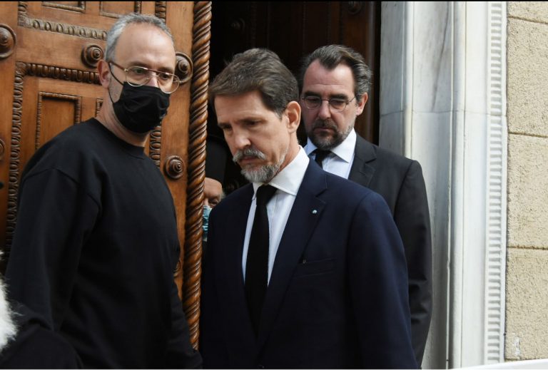 Τέως βασιλιάς Κωνσταντίνος: Τρισάγιο στο Α’ Νεκροταφείο σε στενό οικογενειακό κύκλο