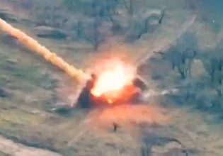 Ουκρανία: Η στιγμή που Ρώσοι στρατιώτες εξοντώνονται από πύραυλο