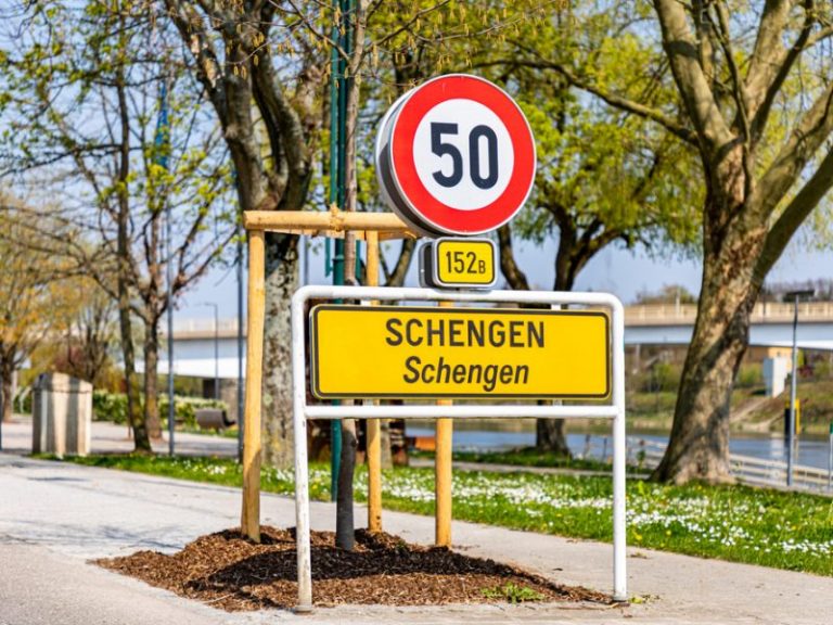 Στη Βουλγαρία ο Νότης Μηταράκης για την ένταξη της χώρας στη ζώνη Σένγκεν