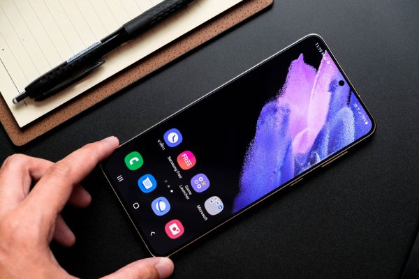 Samsung Galaxy S21 ή Samsung Galaxy S22; Μάθετε αν αξίζει να κάνετε την αναβάθμιση