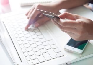 Οι χειμερινές εκπτώσεις ξεκίνησαν: 3 tips για να επωφεληθείτε όσο το δυνατόν περισσότερο