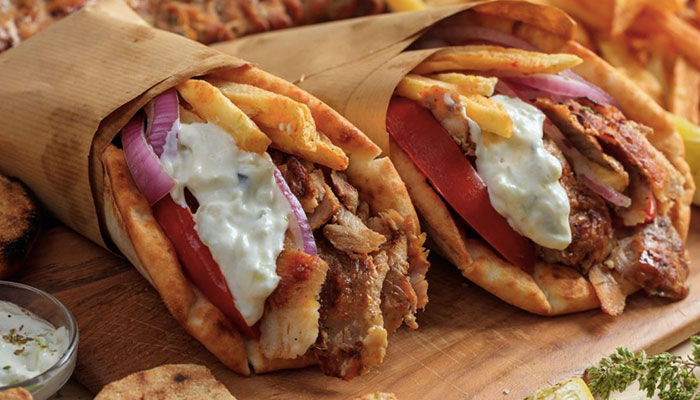 Το σουβλάκι… χάνει τη «μάχη» των fast food – Ποια φαγητά κερδίζουν τις προτιμήσεις