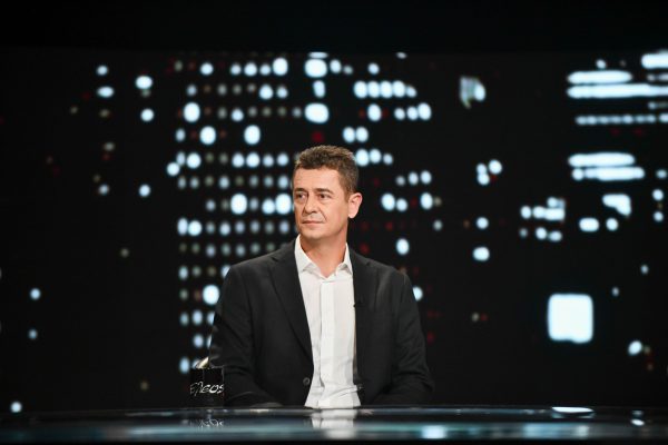 Αντώνης Σρόιτερ – «Ελεος»: Αποκάλυψε την ιστορία πίσω από το επώνυμό του