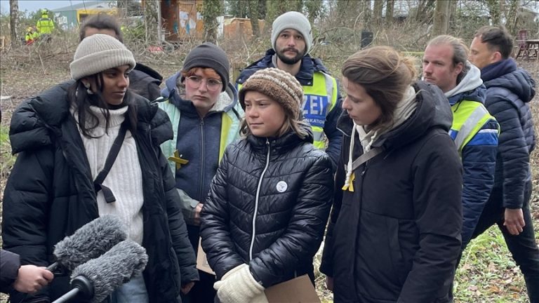 Γερμανία: Συνέλαβαν την Γκρέτα Τούνμπεργκ και άλλους περιβαλλοντικούς ακτιβιστές