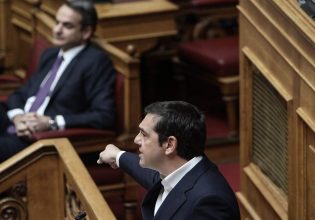 Τσίπρας: Ο Μητσοτάκης οφείλει να παραιτηθεί μετά τις «αποδείξεις» της ΑΔΑΕ