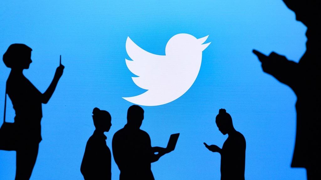 Twitter: Επαναφορά των πολιτικών διαφημίσεων για χάρη των εσόδων