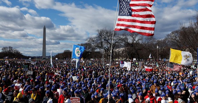 ΗΠΑ: Πορεία από αρνητές της άμβλωσης στην Ουάσινγκτον – Ζητούν πιο αυστηρούς περιορισμούς