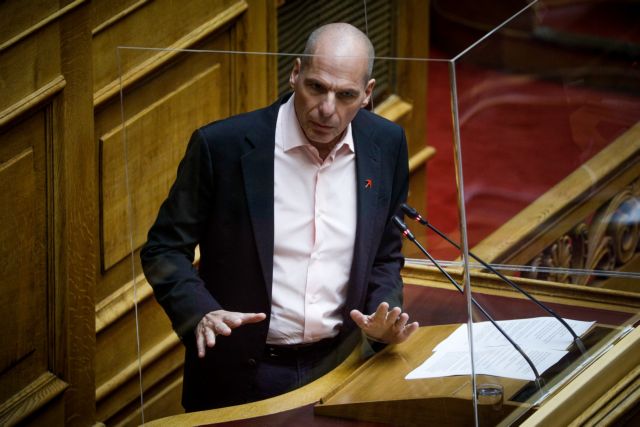 Βαρουφάκης: Δανειζόμαστε 8% του ΑΕΠ για να καταναλώνουμε – Ποτέ η Ελλάδα δεν ήταν περισσότερο εξαρτημένη