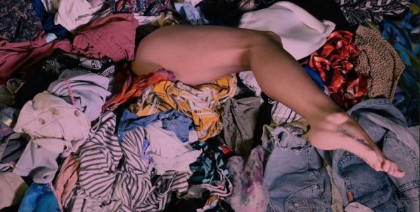 Μια έκθεση σαν εγκάρσιο ταξίδι στην ανθρώπινη ύπαρξη