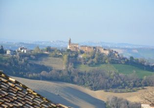 Πετριτόλι: Tο ονειρικό χωριό για τις πάφθηνες διακοπές