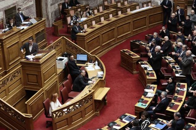 Βουλή: Ξεκίνησε η συζήτηση της πρότασης μομφής
