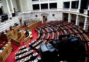 Πρόταση μομφής: Στην αντεπίθεση η ΝΔ – «Εκτροπή το έξι στα έξι του Τσίπρα» – «Delivery boy» ο Ράμμος