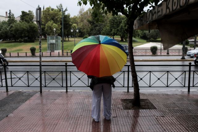 Καιρός: Ξεκίνησε η κακοκαιρία «εξπρές» - Αέρας με βροχή και στην Αθήνα - Χάος στον Κηφισό