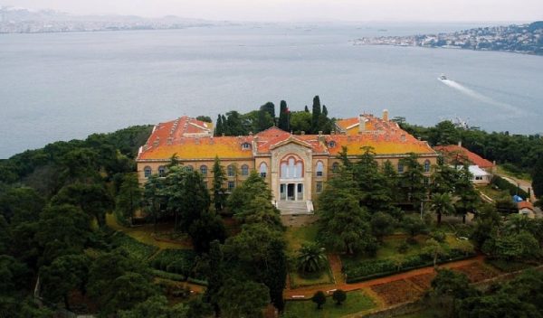 Κωνσταντινούπολη: Το αίτημα για επαναλειτουργία της Θεολογικής Σχολής της Χάλκης στηρίζουν οι δήμαρχοι Κεντρικής Μακεδονίας