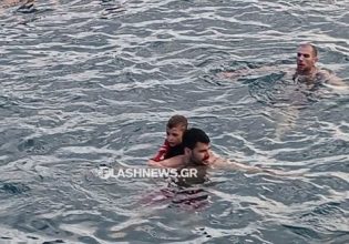 Χανιά: Δείτε τον 8χρονο που βούτηξε μαζί με τον μπαμπά του για να πιάσει τον σταυρό
