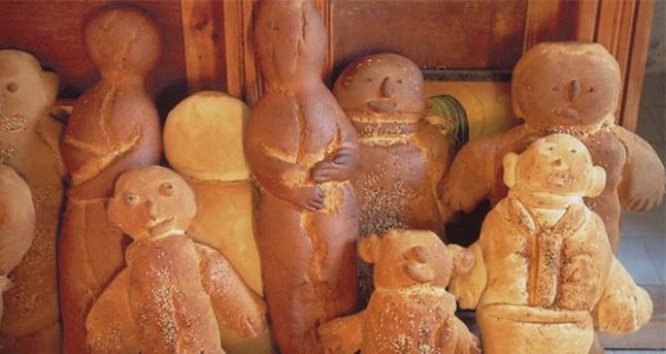 Άγιος Αντώνιος: Τα ζυμαρένια ανθρωπάκια του Αγίου και η σημασία τους