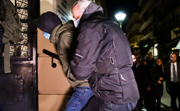 Πάτρα: Προφυλακιστέοι οι 6 κατηγορούμενοι για ληστείες και κατοχή όπλων